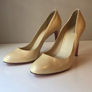 Miu Miu Cream Patent Leather Pumps Sz 39